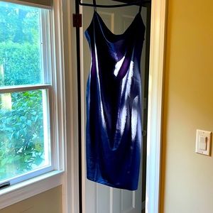 This mini dress with side slit